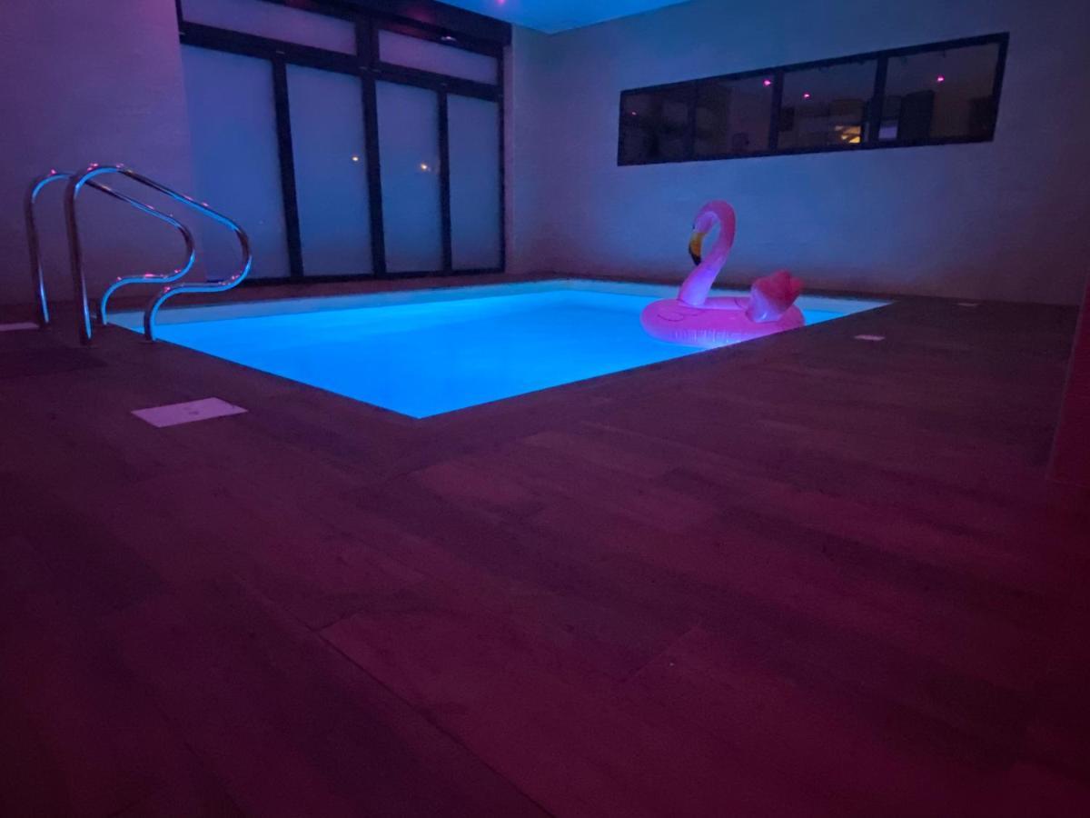 Loft Spa Reims-Fr 250M2 Privatifs, Piscine Interieure Chauffee, Spa Et Parking Ngoại thất bức ảnh