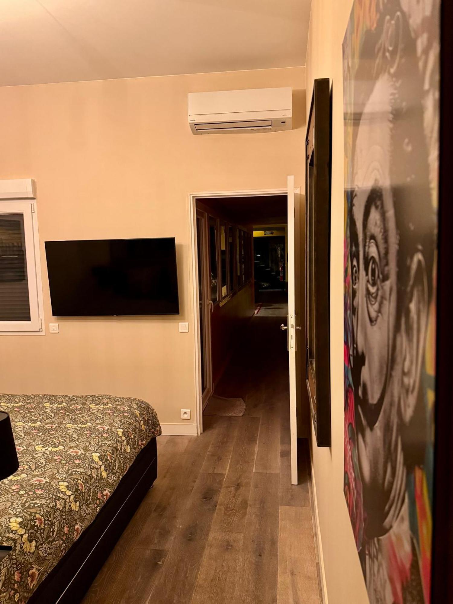 Loft Spa Reims-Fr 250M2 Privatifs, Piscine Interieure Chauffee, Spa Et Parking Ngoại thất bức ảnh